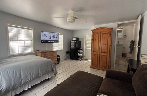 Torrance Apartment | Private studio in Redondo Beach - steps from the beach