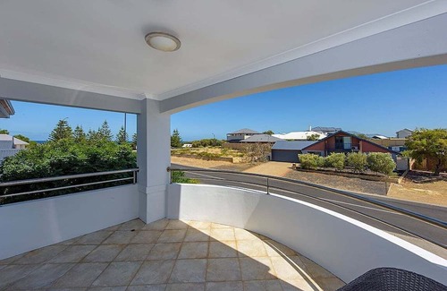 Dalyellup House | Seacrest – Luxurious Holiday Home