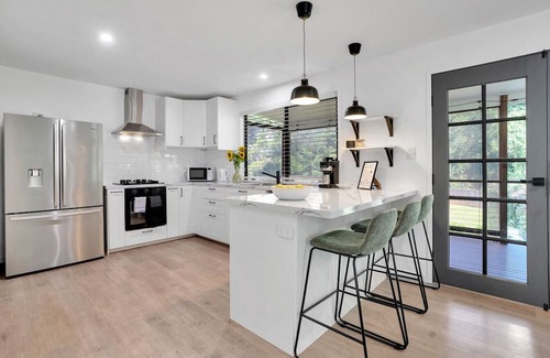 Peachester Apartment | Entire Property @ Sunshine Grove