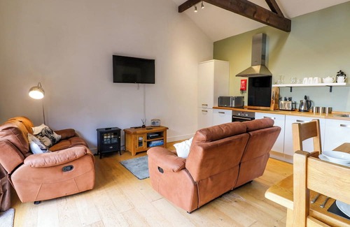 Lofthouse Cottage | THE WARREN BARN, pet friendly, with a garden in Kirkby Malzeard