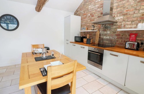 Lofthouse Cottage | THE HOLT BARN, pet friendly, with a garden in Kirkby Malzeard