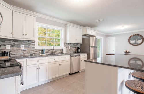 Graysville House | Beautiful Getaway! 16+ppl and close to Chattanooga!
