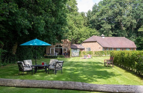 Liphook House | Country Escape on Private Estate, Dogs, Walking