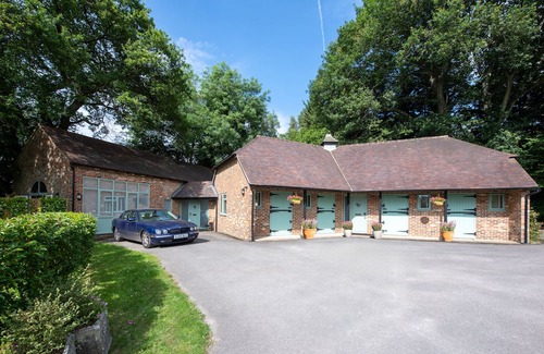 Liphook House | Country Escape on Private Estate, Dogs, Walking