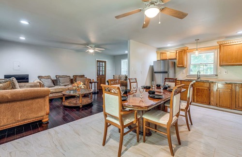 Farmville House | Waterfront Home w/Deck & Yard, 4 Mi to Farmville!