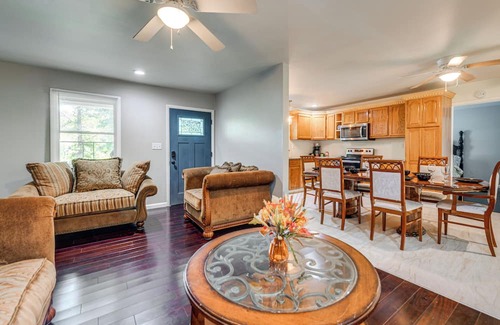 Farmville House | Waterfront Home w/Deck & Yard, 4 Mi to Farmville!