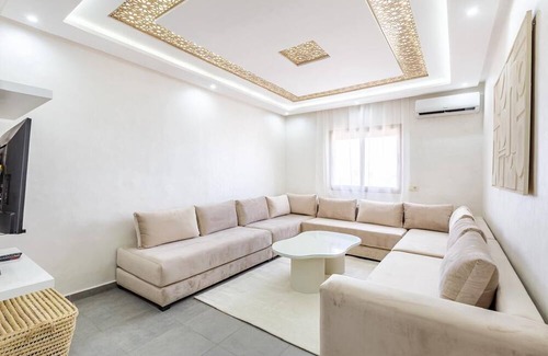 Tassoultante Apartment | Magnificent 2 bedrooms km 8