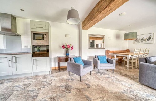 New Forest District Apartment | Luxury forest retreat near Salisbury