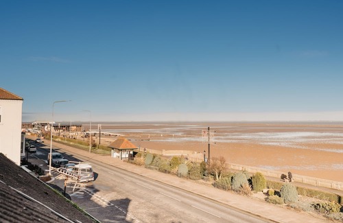 Cleethorpes Apartment | Sunny Seaside Paradise