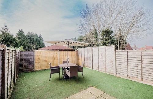 Market Rasen House | Luxury large home | Parking | Garden | Sleeps 6
