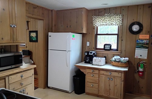 Marenisco Cabin | Cabin Creek on the western banks of Lake Gogebic