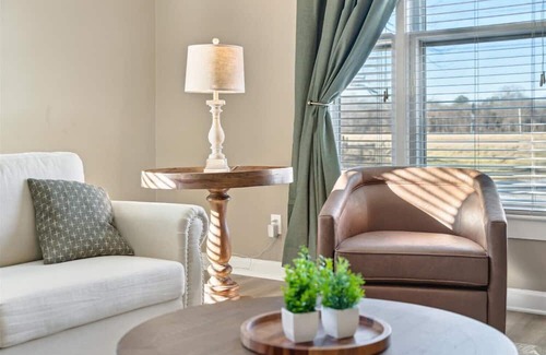 Somerville House | Charming 3-bedroom house in Somerville minutes from Blue Oval and Town Square!
