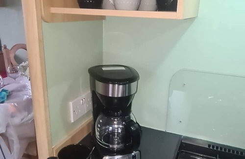 Towyn House | 3 bedroom static Sleeps 8 on winkups Towyn FREE ENTERTAINMENT close to Beach