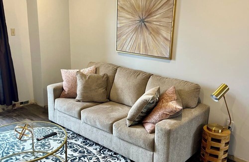 North End Condo | 2 Bedroom - 2 Level Condo