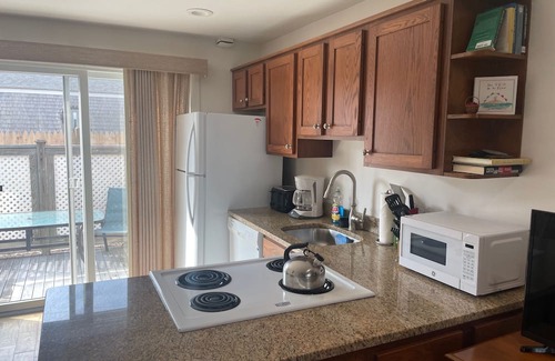 Brant Point Condo | Charming 1-bedroom condo in Nantucket minutes from downtown and Children's Beach