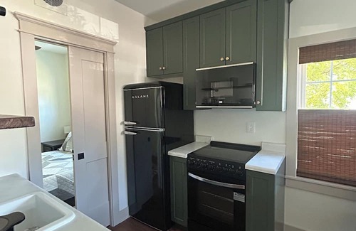 Scottsburg House | Cozy Tiny House in Scottsburg