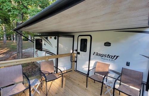 Battletown House | Cozy RV on the river.