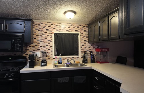 Romulus House | Cozy 1-bedroom mobile home in enchanting Romulus with AC