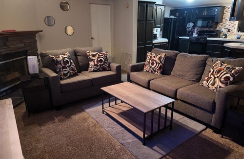 Romulus House | Cozy 1-bedroom mobile home in enchanting Romulus with AC