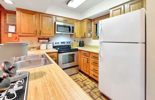Hill City Villa | Bear Hills Retreat with Scenic Fairway Views