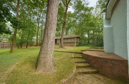 Ellendale House | A perfectly well balanced blend of City Amenities and Quiet Retreat