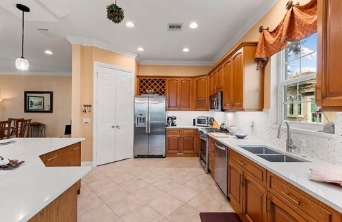 Naples Condo | Elegant Fiddlers Creek Townhome