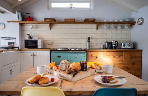 Combeinteignhead Cabin | Riverside Retreat on the Teign Estuary