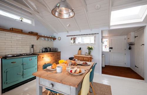 Combeinteignhead Cabin | Riverside Retreat on the Teign Estuary