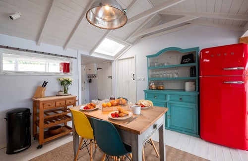 Combeinteignhead Cabin | Riverside Retreat on the Teign Estuary
