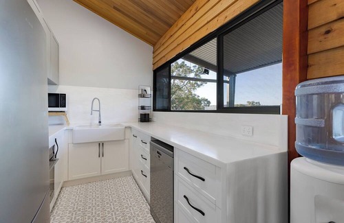 Bullsbrook House | Charming farmhouse stay, perfect for a cozy getaway