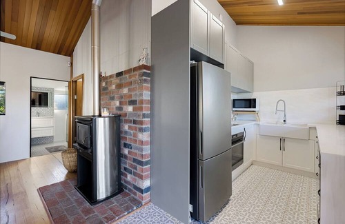 Bullsbrook House | Charming farmhouse stay, perfect for a cozy getaway
