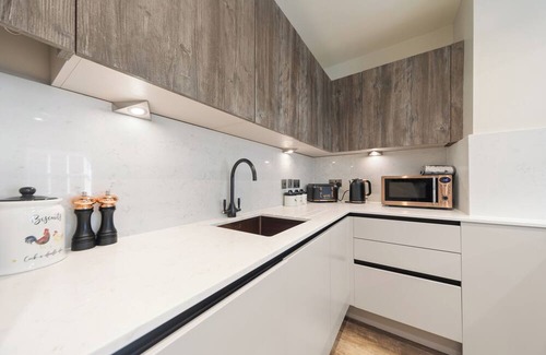 Pontrilas Apartment | WhiskAwayHomes Vinegar House No. 7