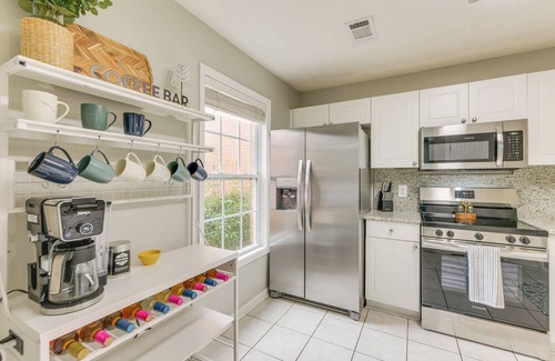 Auburn Condo | 2 Mi to Tiger Territory! Condo w/Community Pool