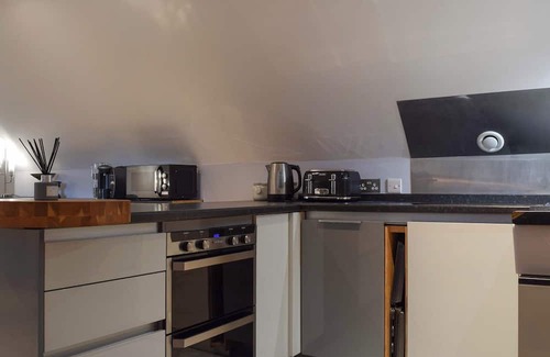 Wallingford Apartment | 1 bedroom accommodation in Ewelme, near Benson