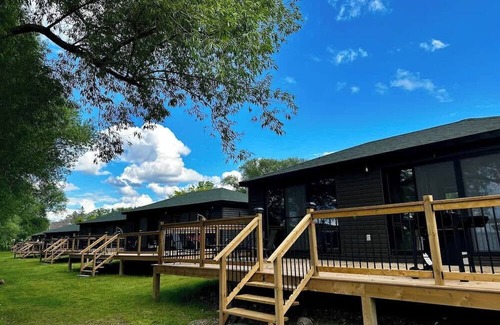 Harwood Cabin | 2-bedroom Lake Front Cottage in Harwood, ON #7