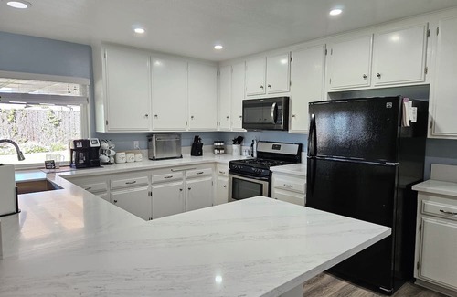 Simi Valley House | Charming 3-bedroom house in lovely Simi Valley with AC