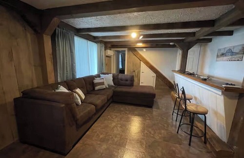 Verona House | Cozy lower level apartment in Verona VA