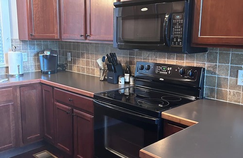 Westmore Cottage | Beautiful cottage overlooking Lake Willoughby with lake access