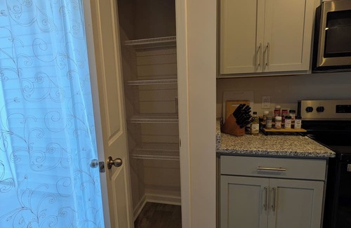 Carthage House | Cozy 3 Bedroom 2.5 Bath Townhome in Charming Carthage