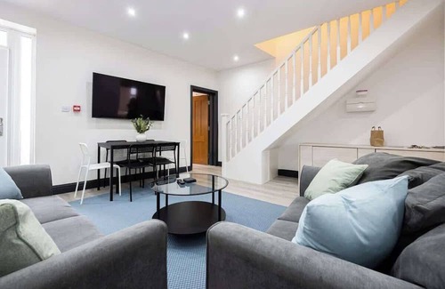 Didsbury Apartment | The Didsbury Loft Sum
