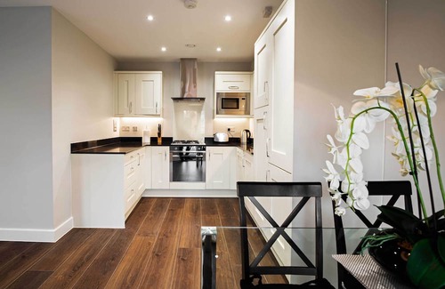 Weybridge Apartment | Stylish home in Weybridge