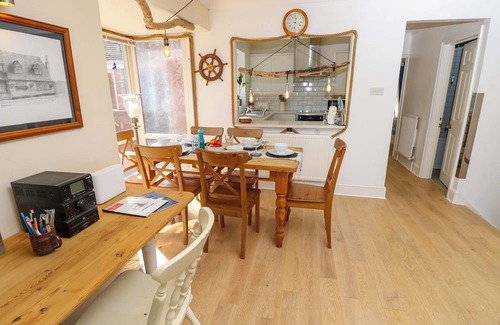 Hamble-le-Rice Cottage | RIVERVIEW, pet friendly, country holiday cottage in Hamble