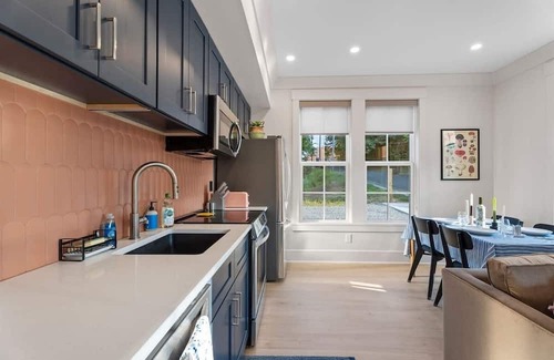 Durham House | 8BR Urban Retreat w/Deck, Near Downtown Durham
