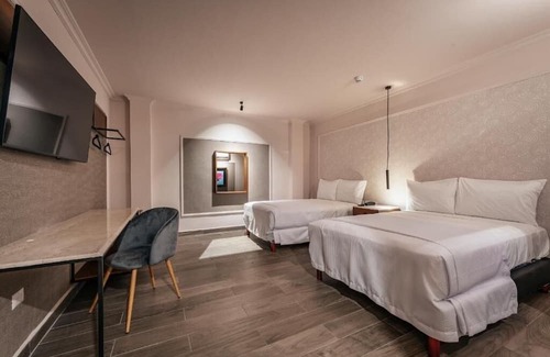 Centro Hotel | Your 3-Stay Mérida Adventure – Double Room Walk to Attractions and Fun
