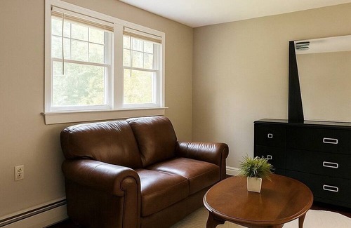 Sharon Apartment | Beautiful two-bedroom residence nestled in the lovely town near Boston