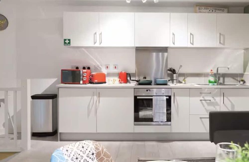 Wakefield Apartment | Wakefield Hideaway – 2BR Comfort for 4