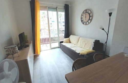 La Jetee Apartment | Air-conditioned apartment 2 steps from the beach. Covered parking space
