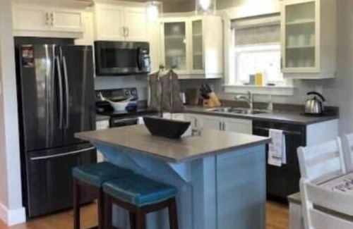 Rocky Harbour Ski Chalet | Executive Living in our Purple Three-Bedroom Chalet