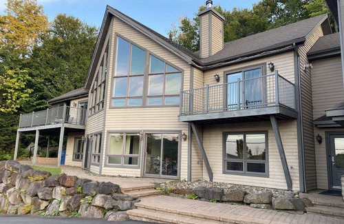 Sainte-Marguerite-du-Lac-Masson Ski Chalet | Panoramic view of Lac Masson. A lot of activities! Rental 31 days and more