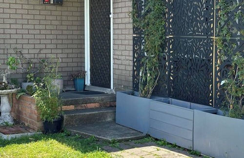 Sunshine House | Charming Home in Sunshine – Perfect for Your Melbourne Visit